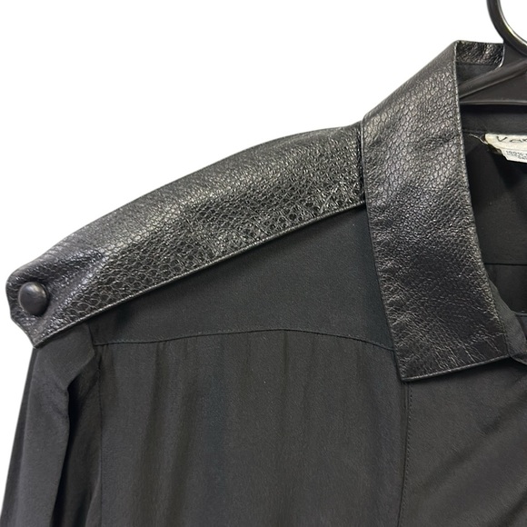 Silk Kenica Black with Textured Leather Accents 2 Pocket Long Sleeve Blouse 8 - Picture 9 of 12